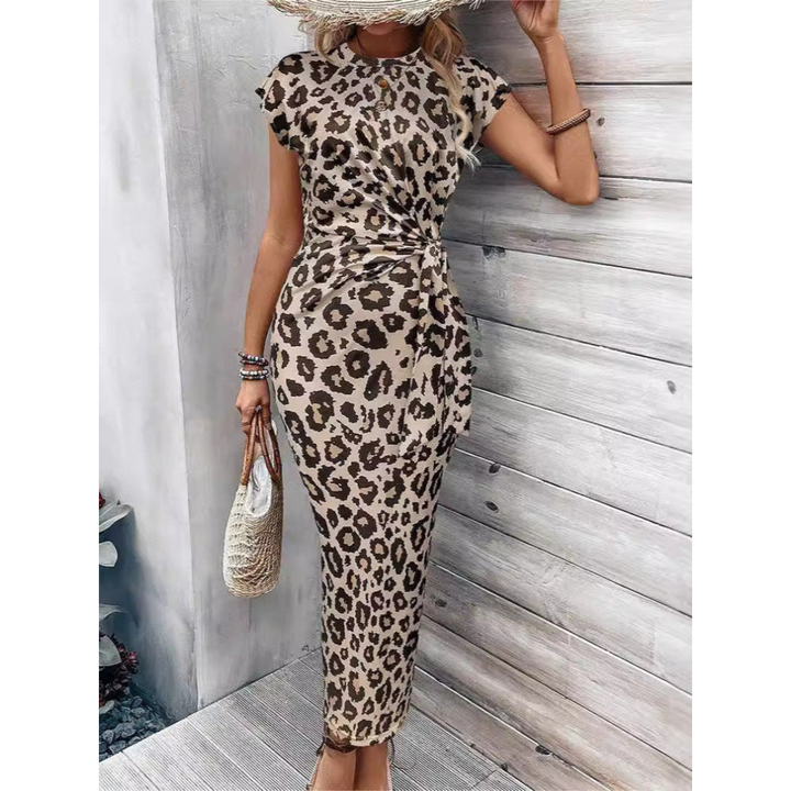 Dorinda – Chic Bodycon Dress with Crew Neck Flutter Sleeves